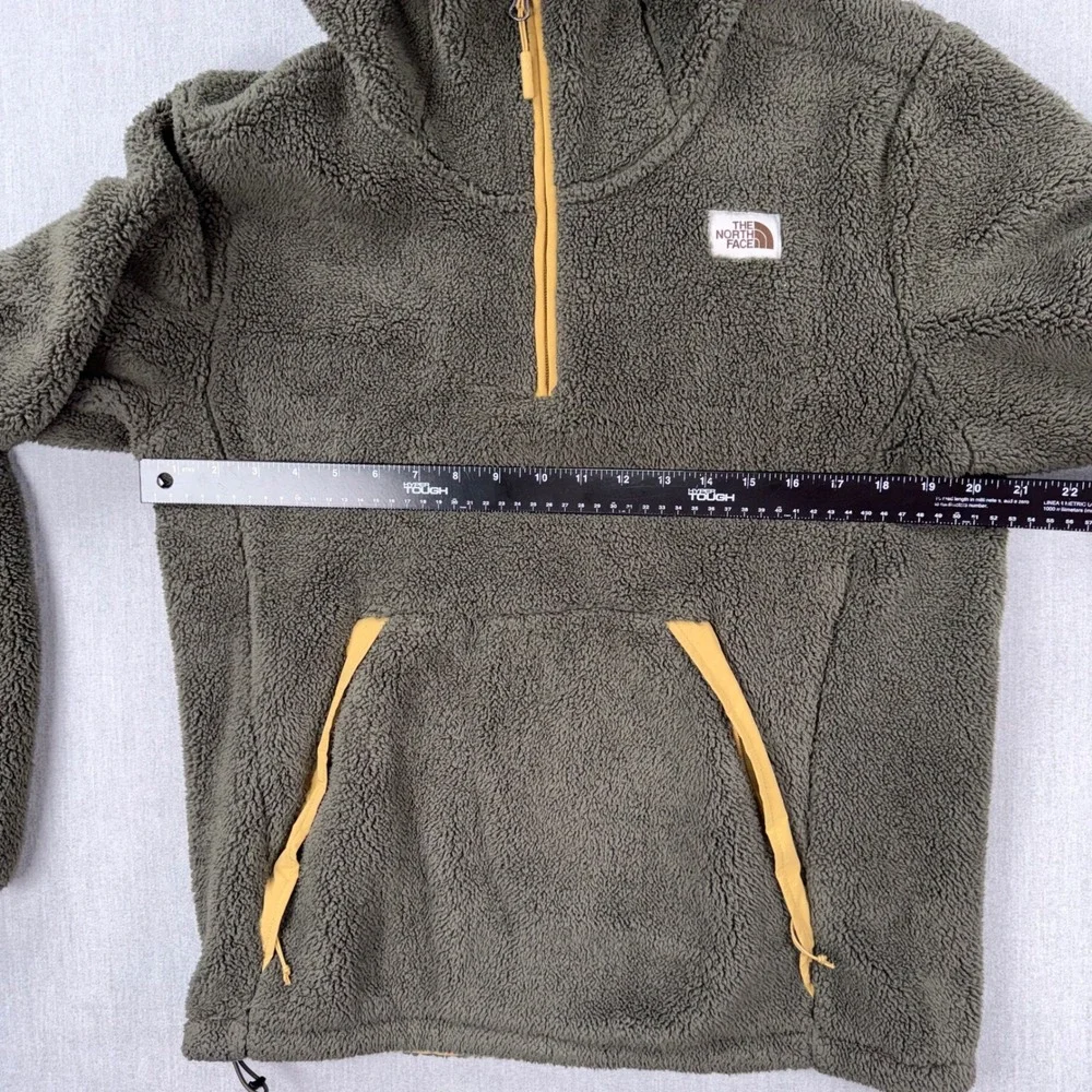 The North Face Mens Campshire Sherpa Fleece Quarter Zip Hoodie Green Small